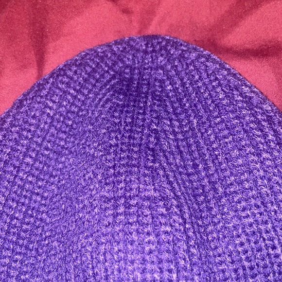 Supreme World Famous Beanie - Picture 11 of 13